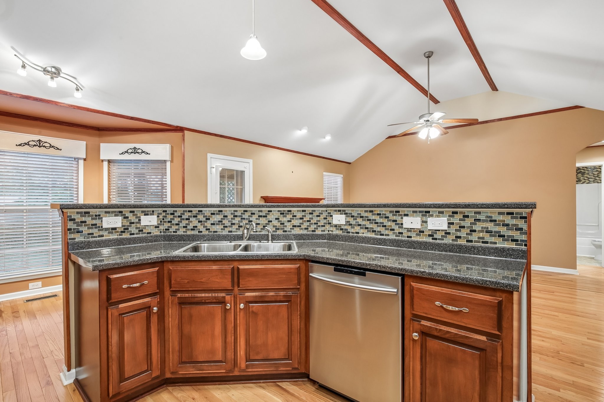 1009 Station Cir