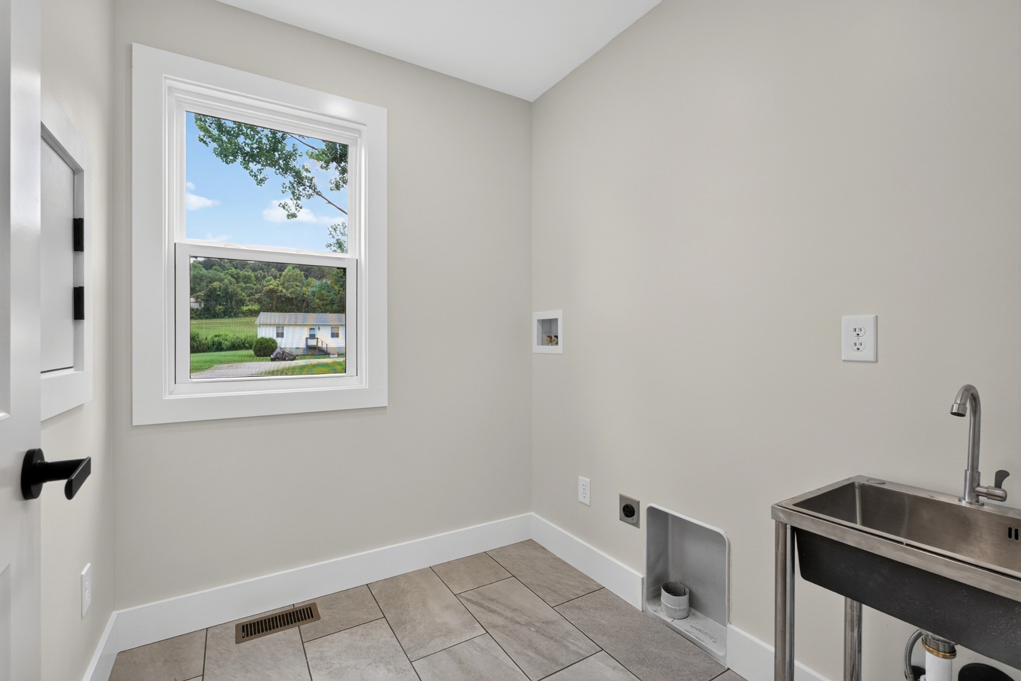 215 James Holman Rd