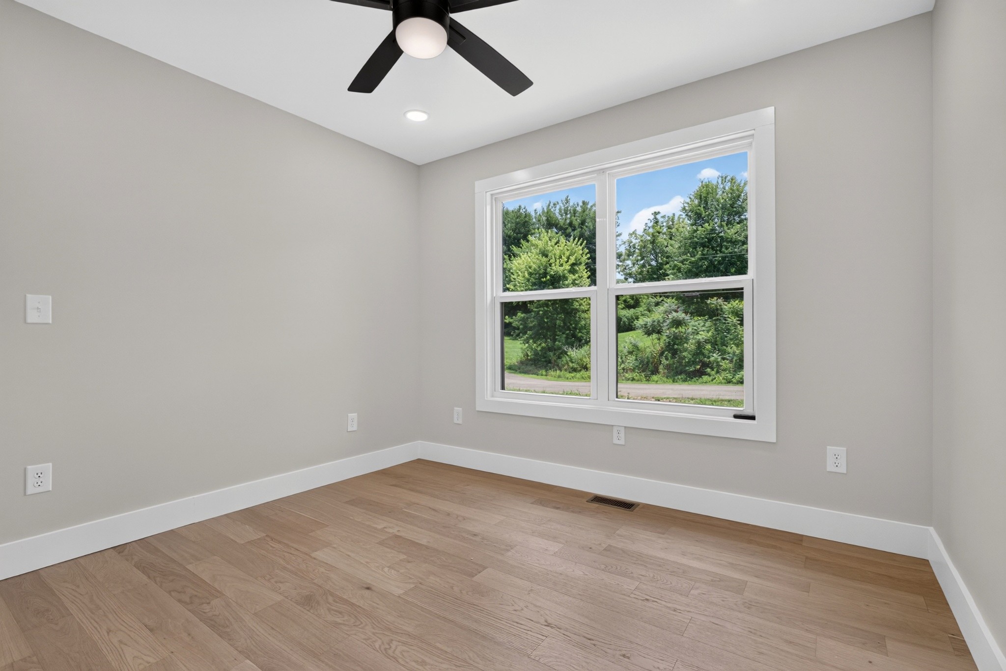 215 James Holman Rd
