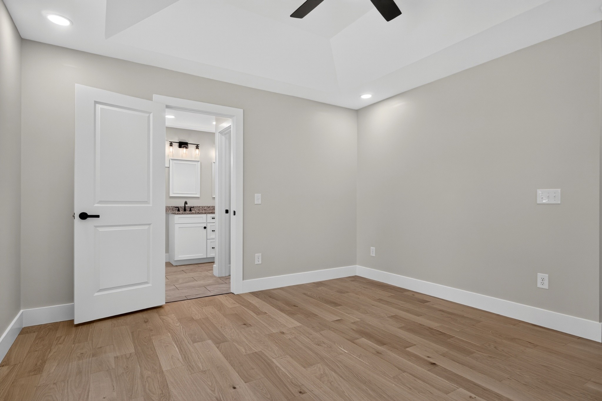 215 James Holman Rd