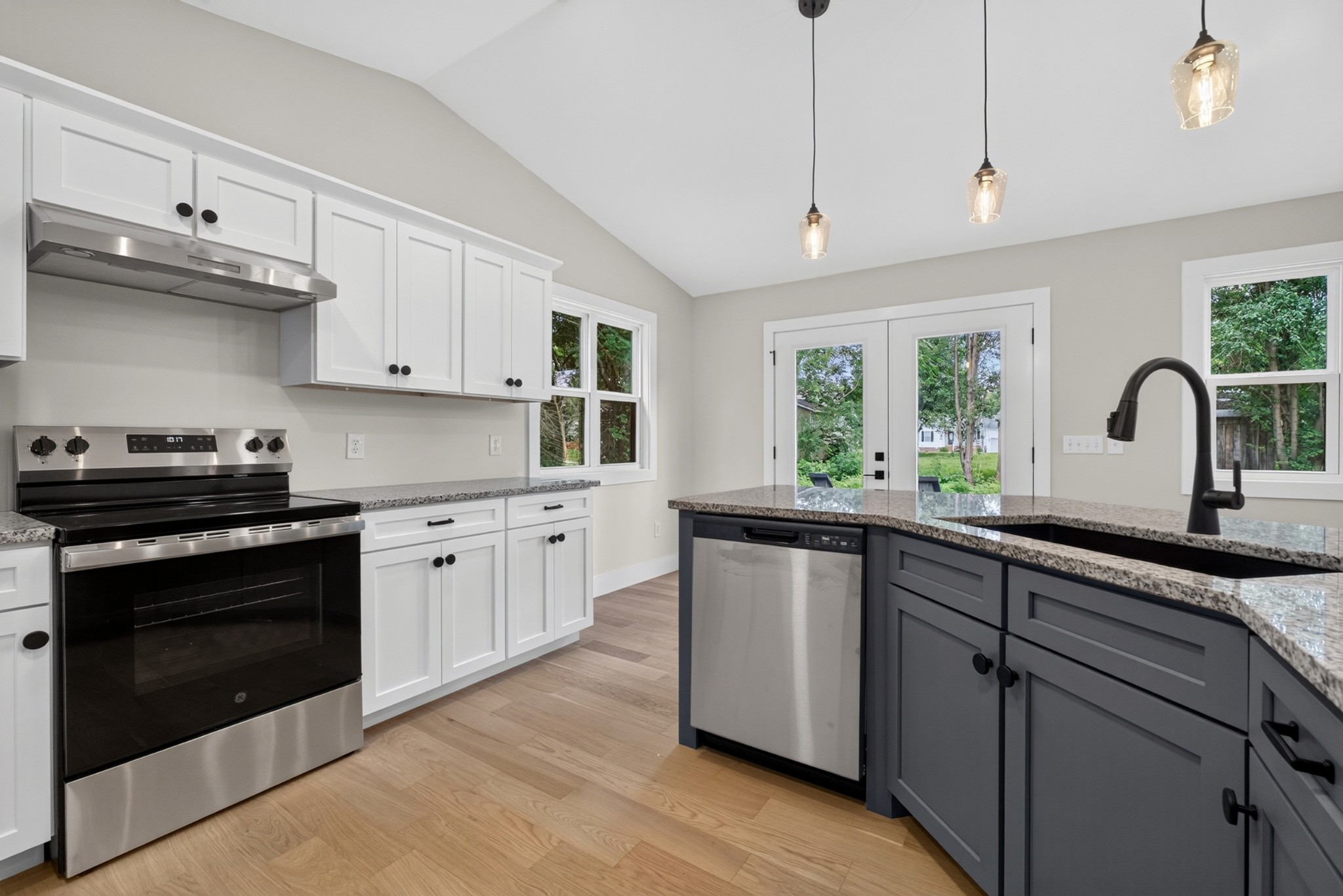 215 James Holman Rd