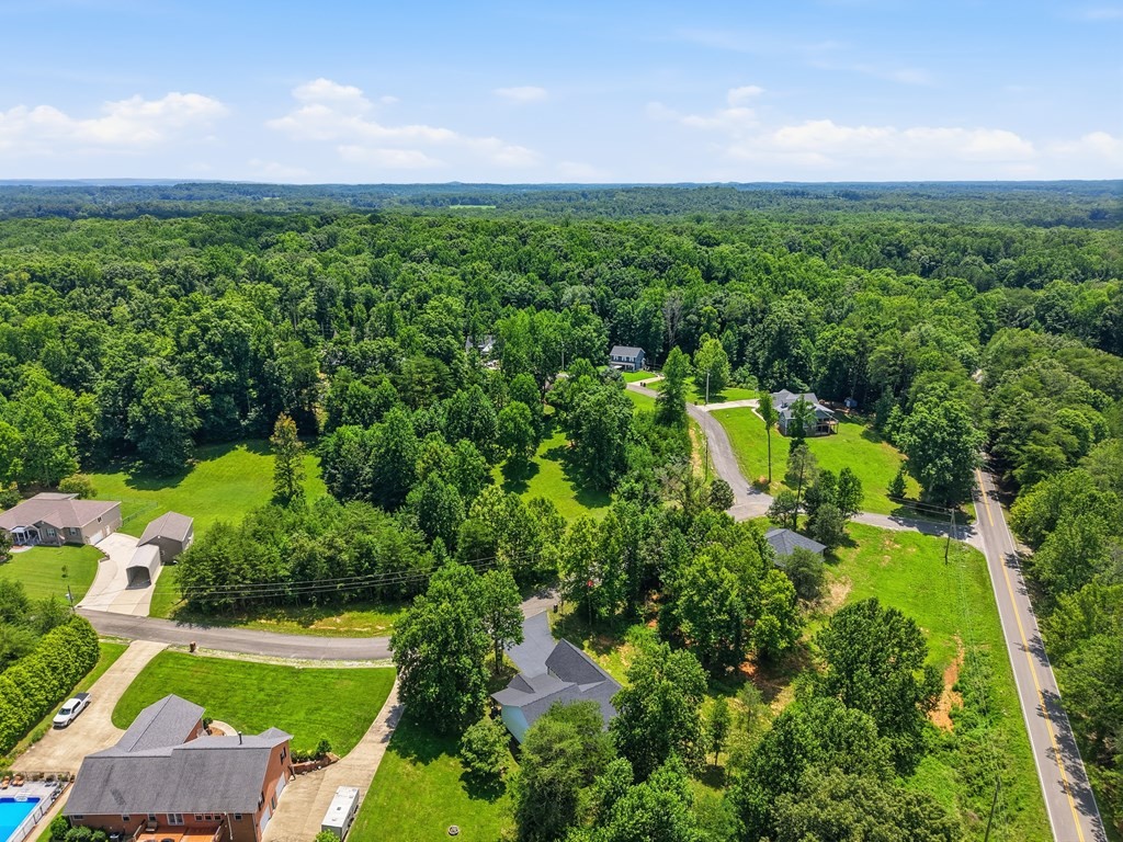 320 Christie Cir