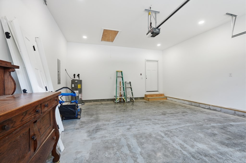 320 Christie Cir