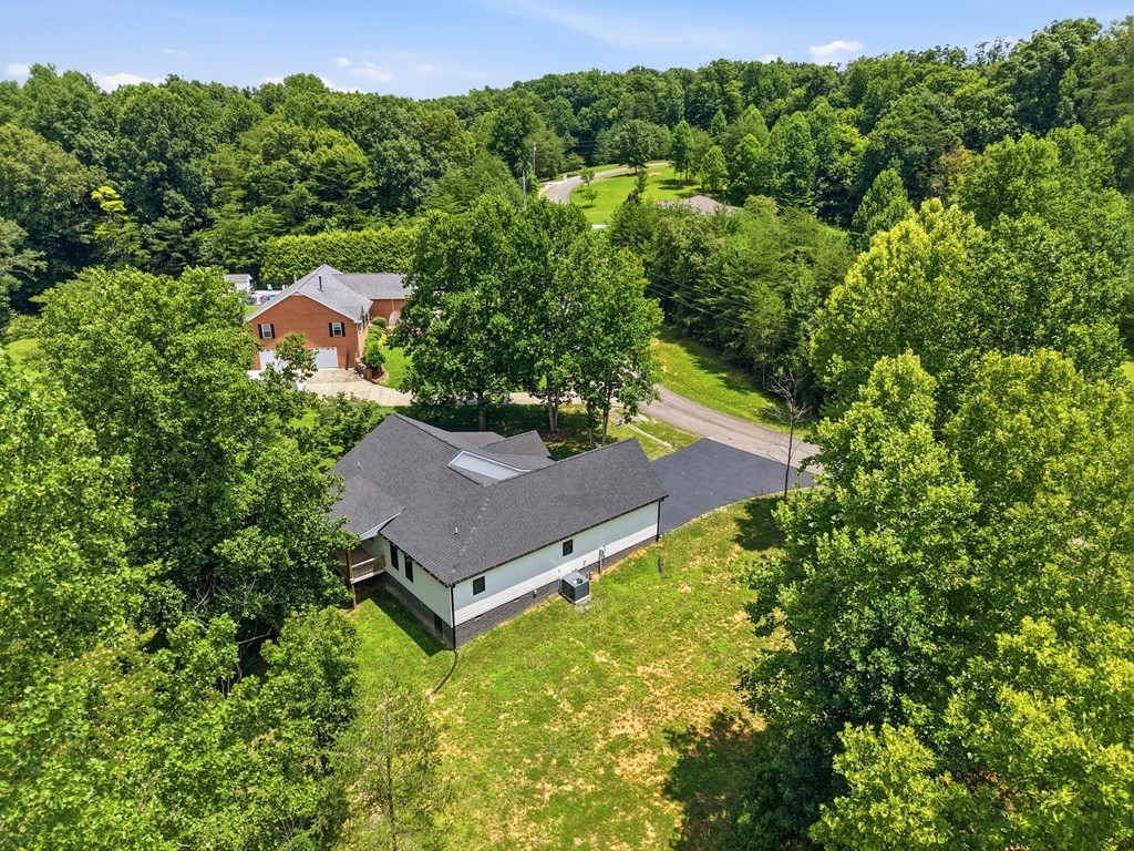 320 Christie Cir