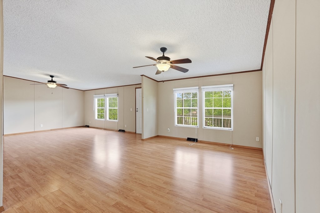 939 W Thomas Allen Rd