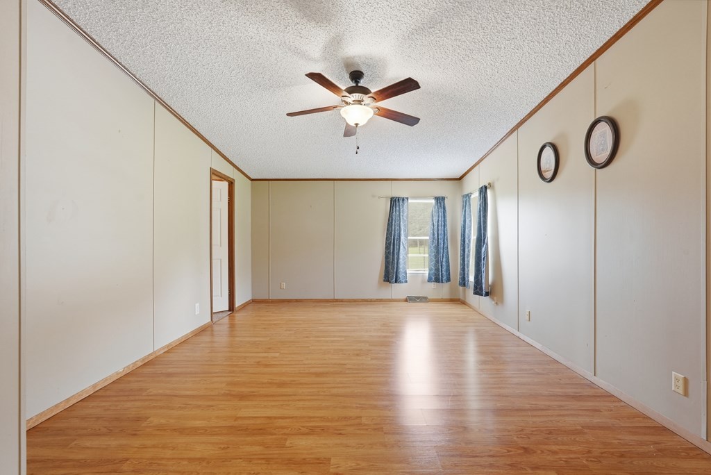 939 W Thomas Allen Rd