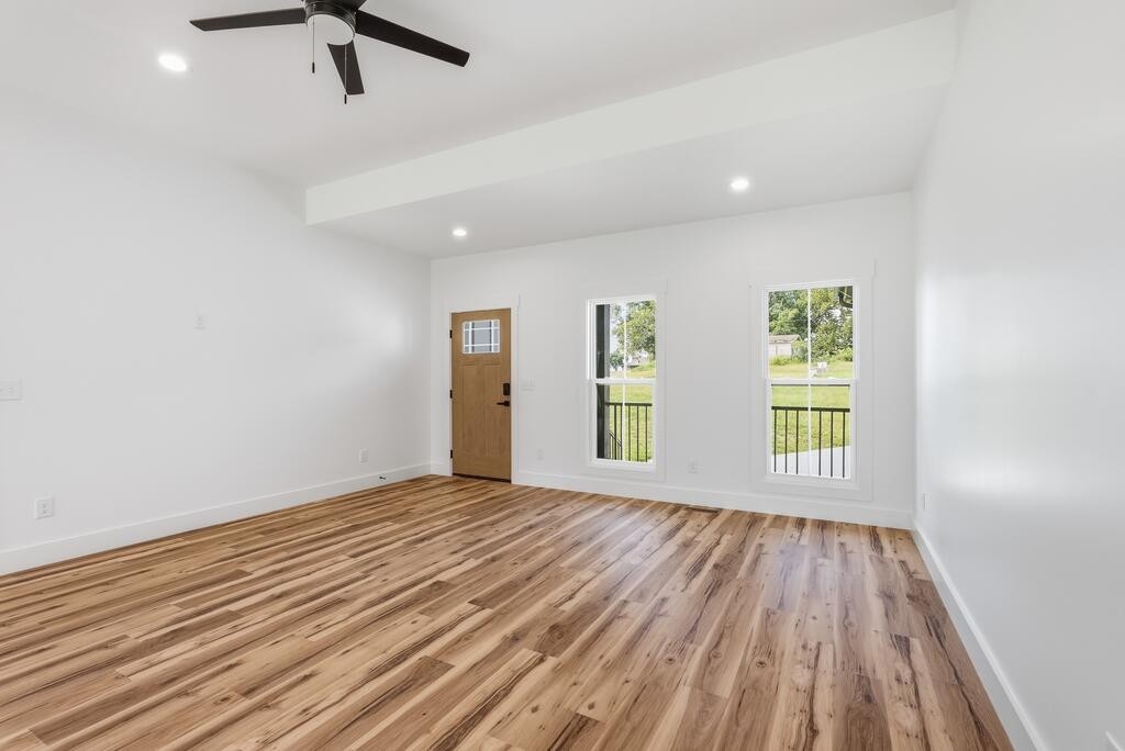 1741 Old Highway 52