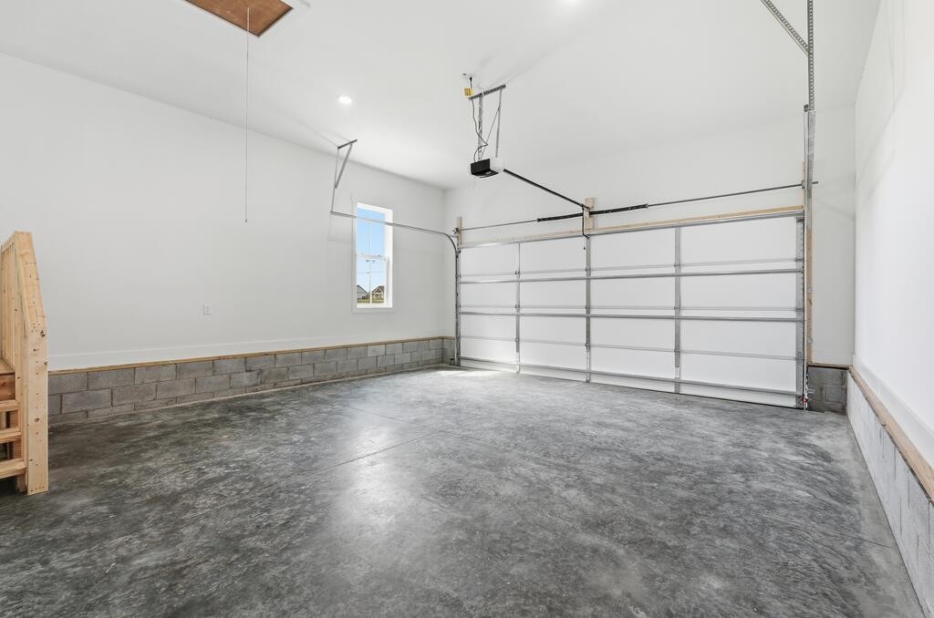 1741 Old Highway 52