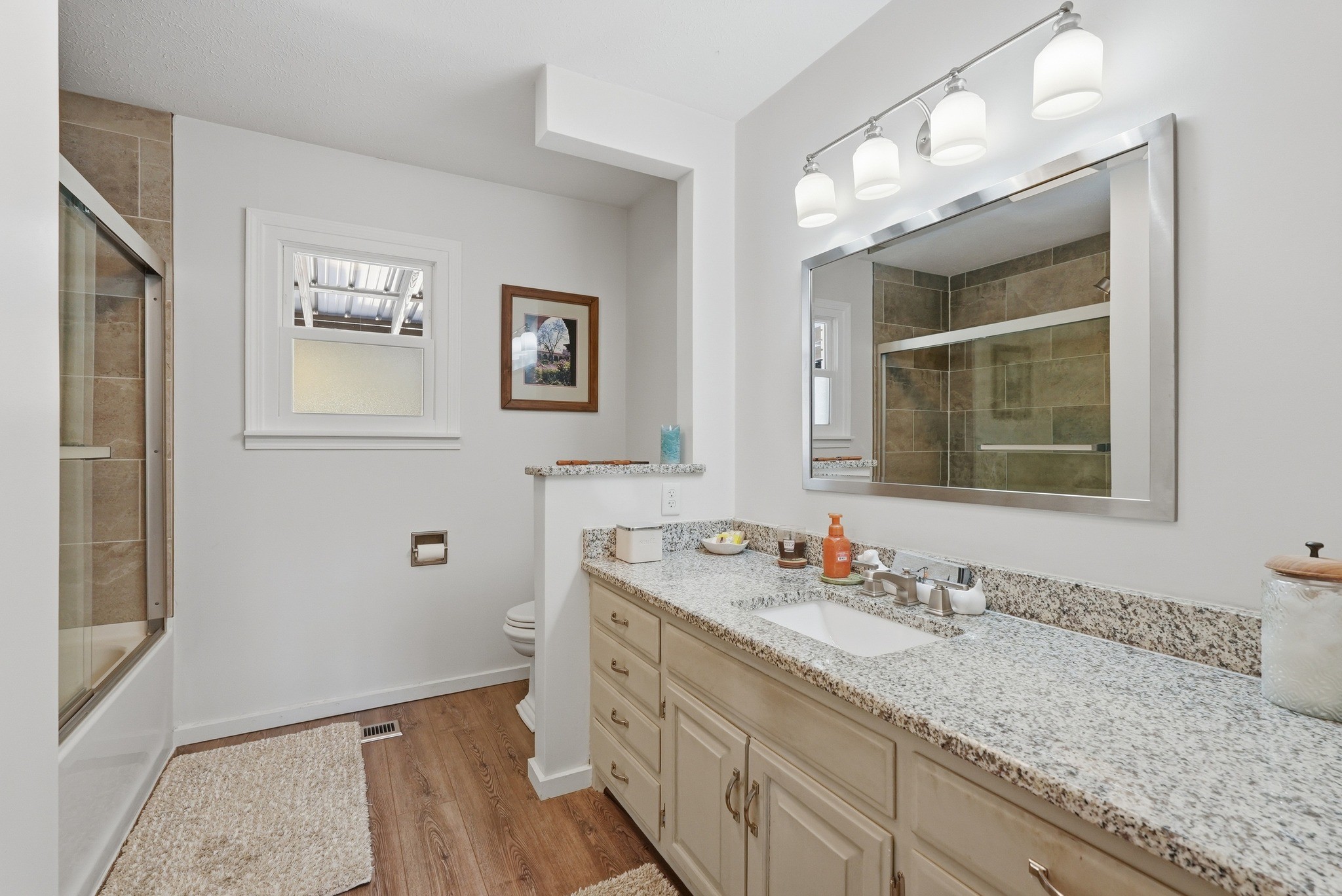 170 Short St