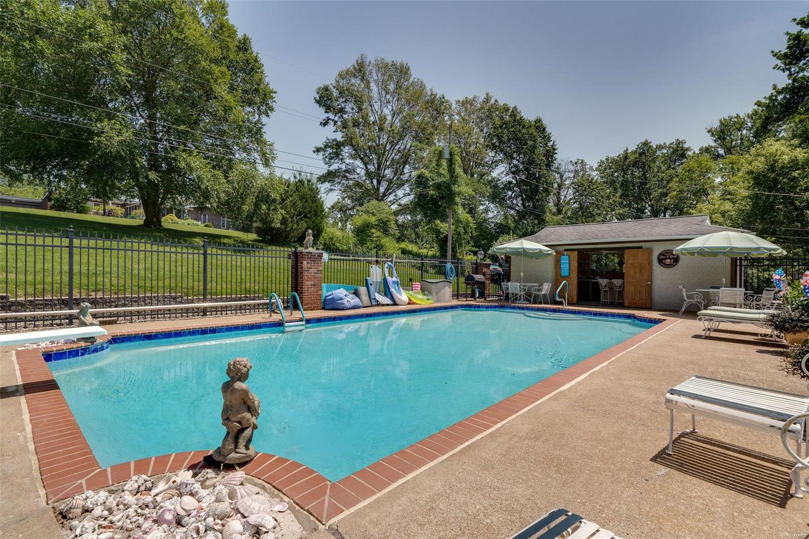 14139 Parliament Drive