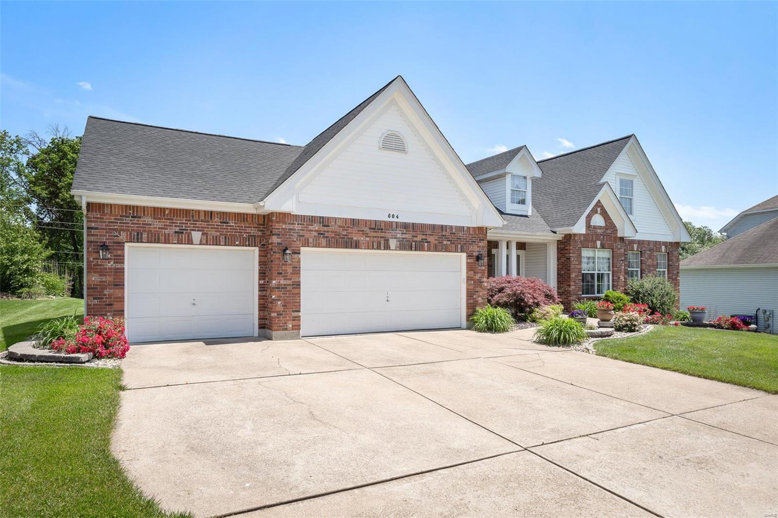 604 Royal Pine Court