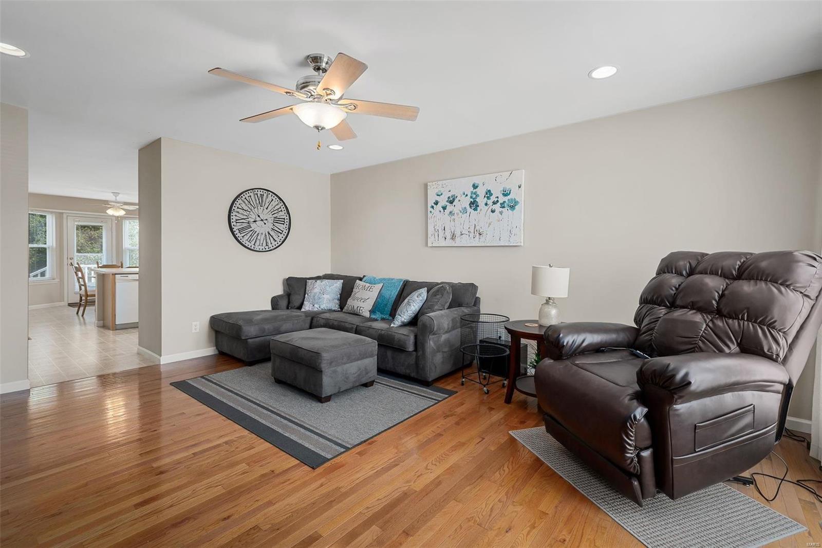 37 Sommer Circle Drive