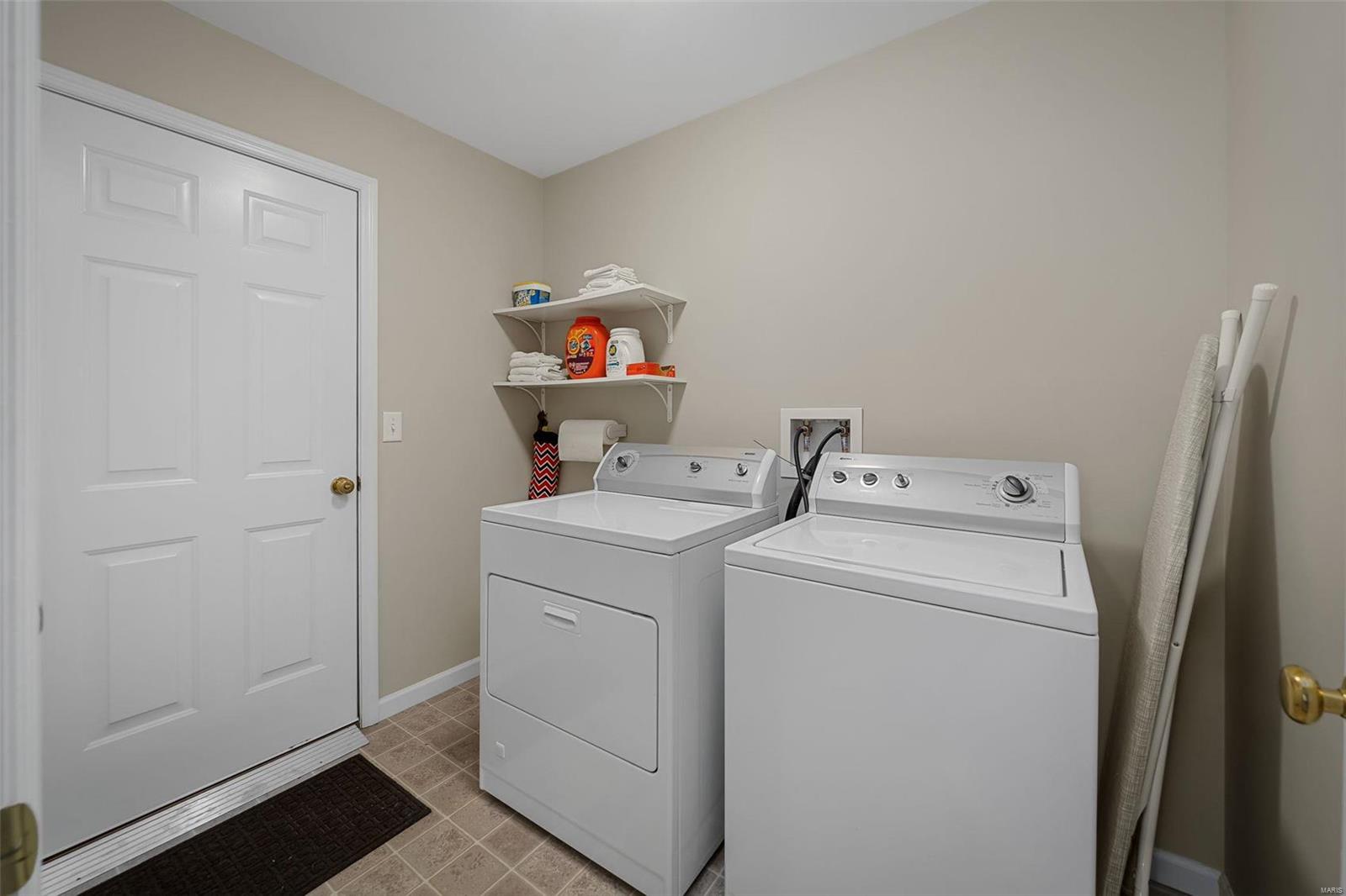 37 Sommer Circle Drive