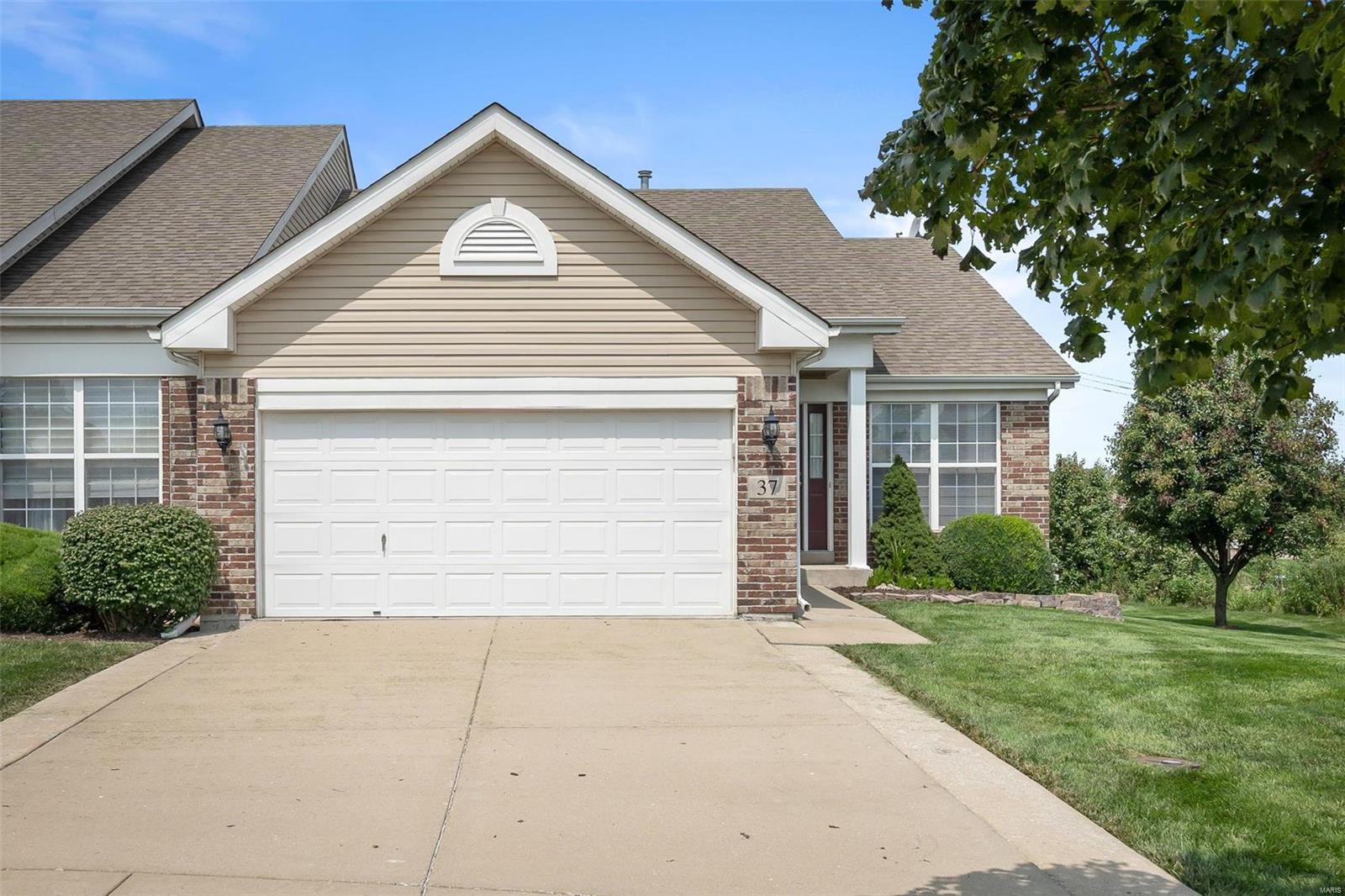 37 Sommer Circle Drive