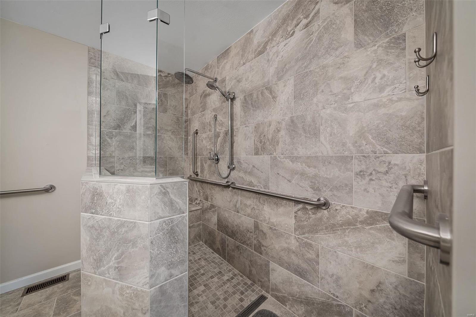 37 Sommer Circle Drive