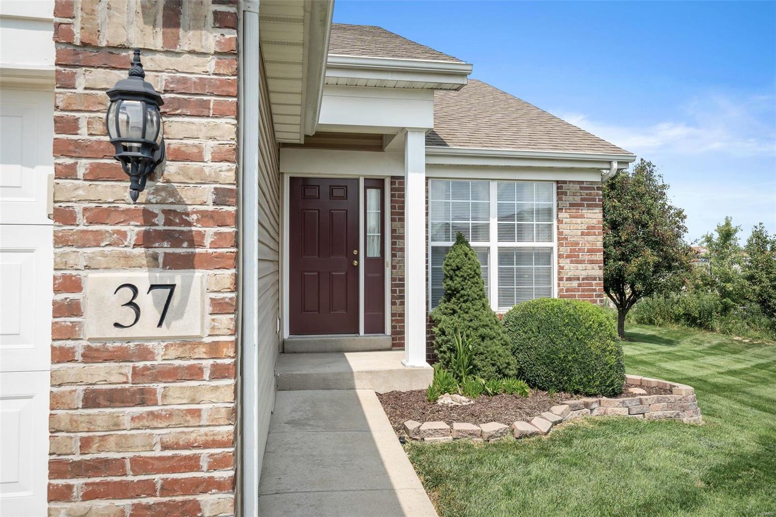 37 Sommer Circle Drive