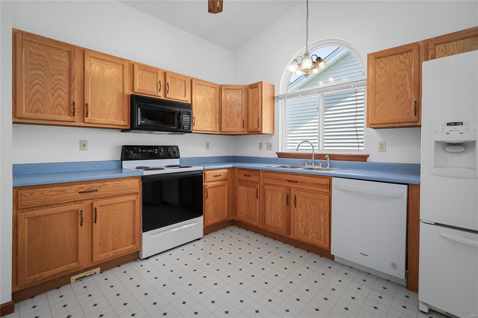 46 N Trumbull Circle Unit: 37A