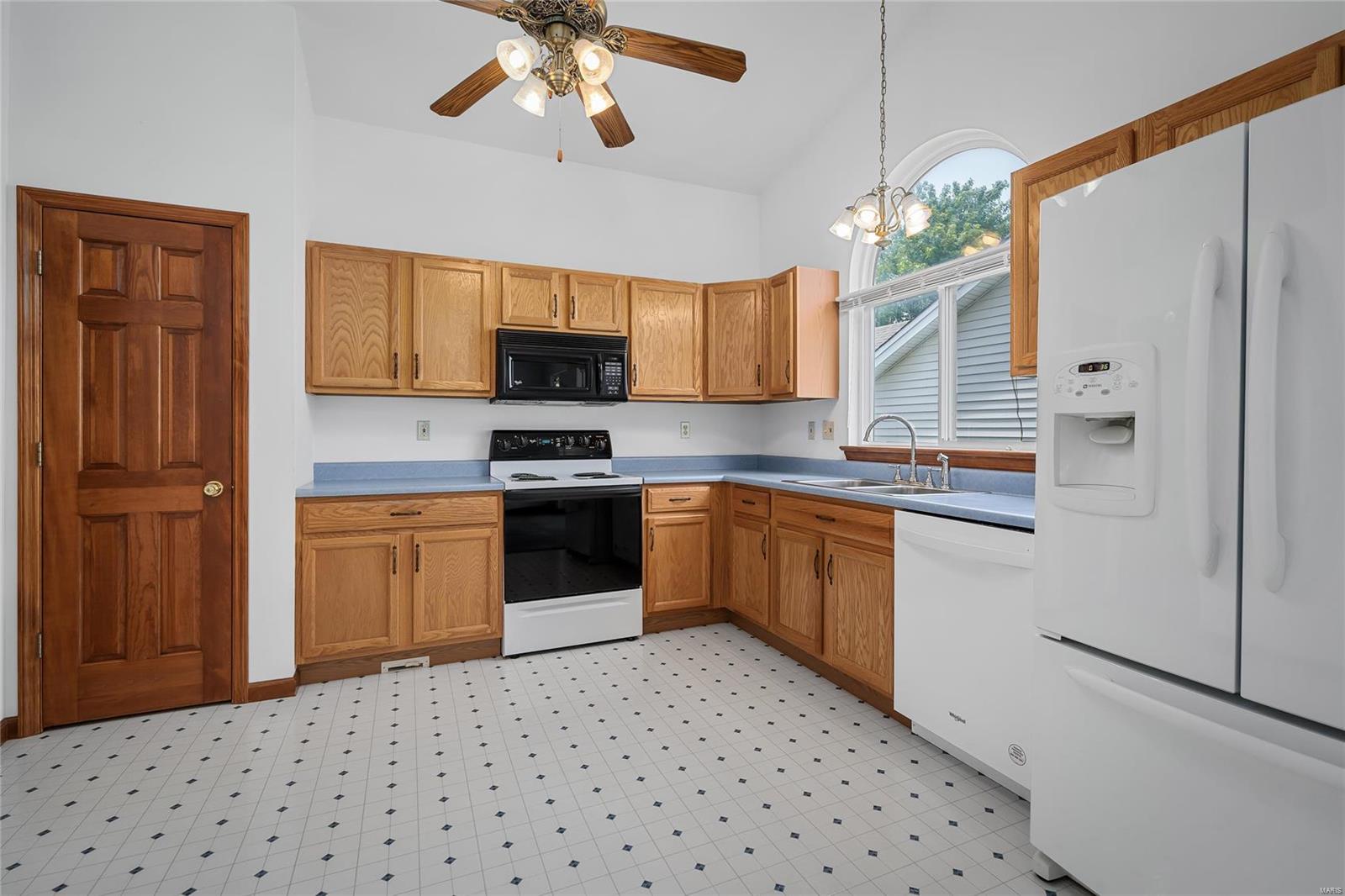 46 N Trumbull Circle Unit: 37A