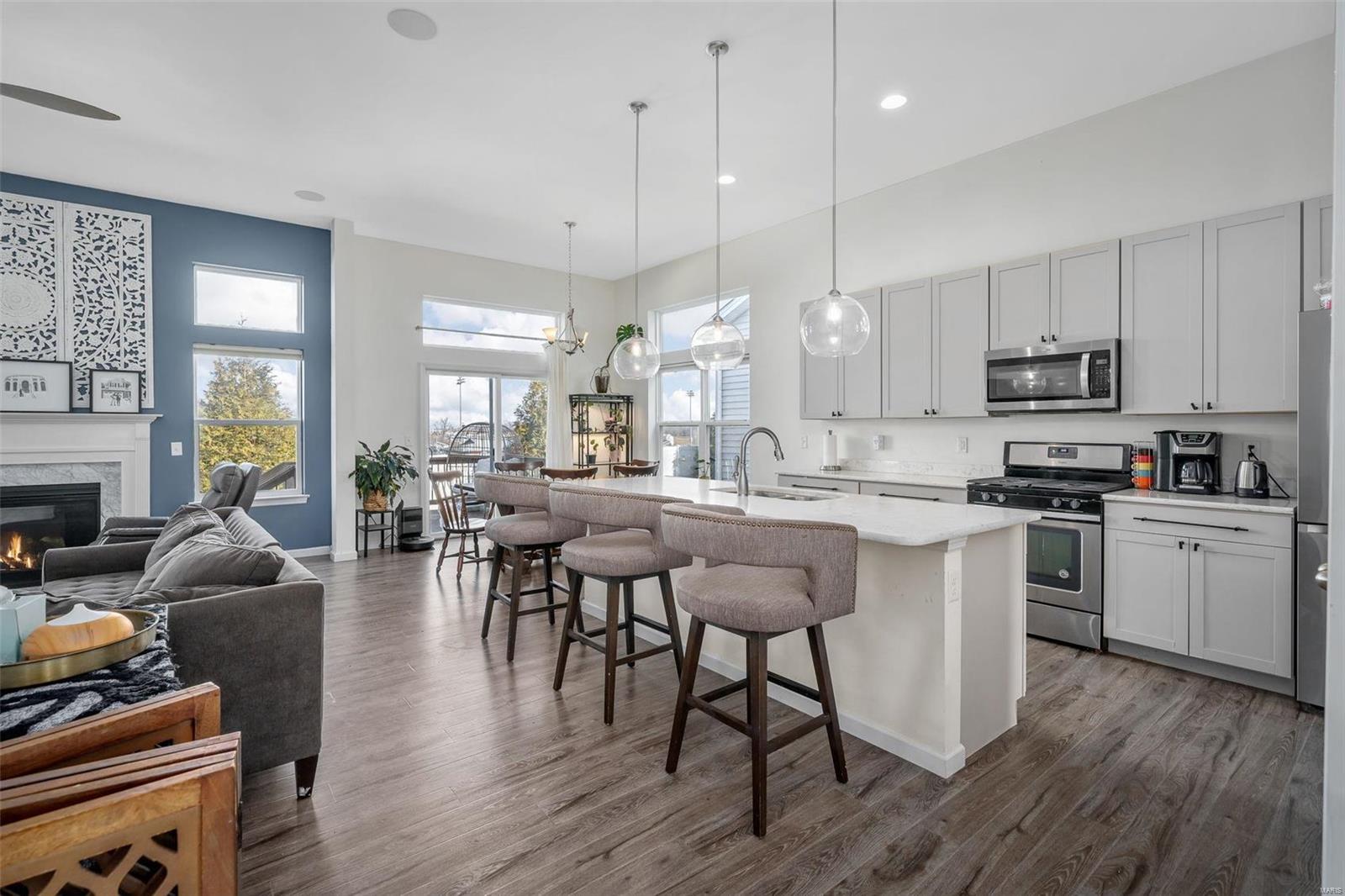 127 Countryshire Dr.