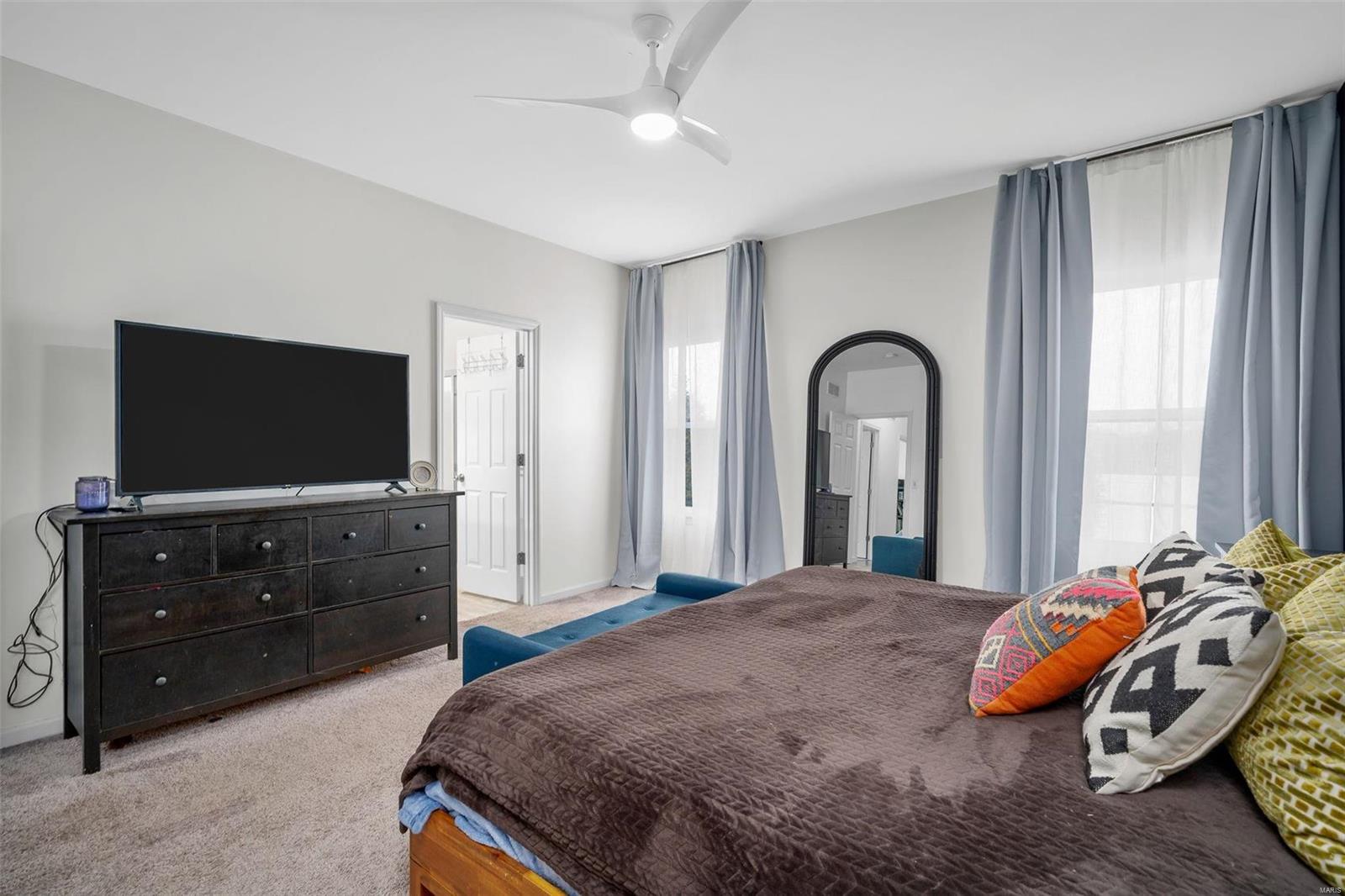 127 Countryshire Dr.