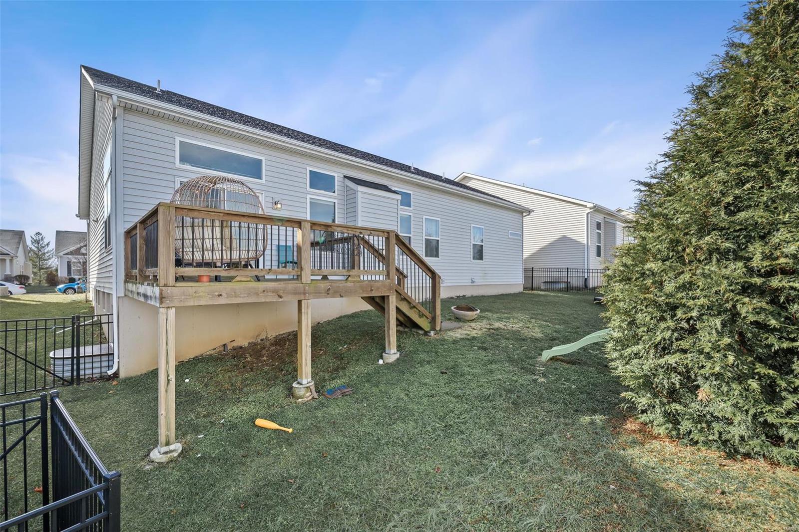 127 Countryshire Dr.