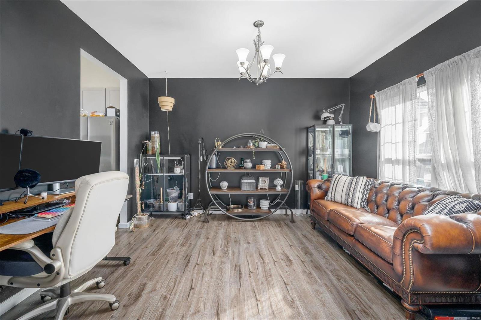 127 Countryshire Dr.