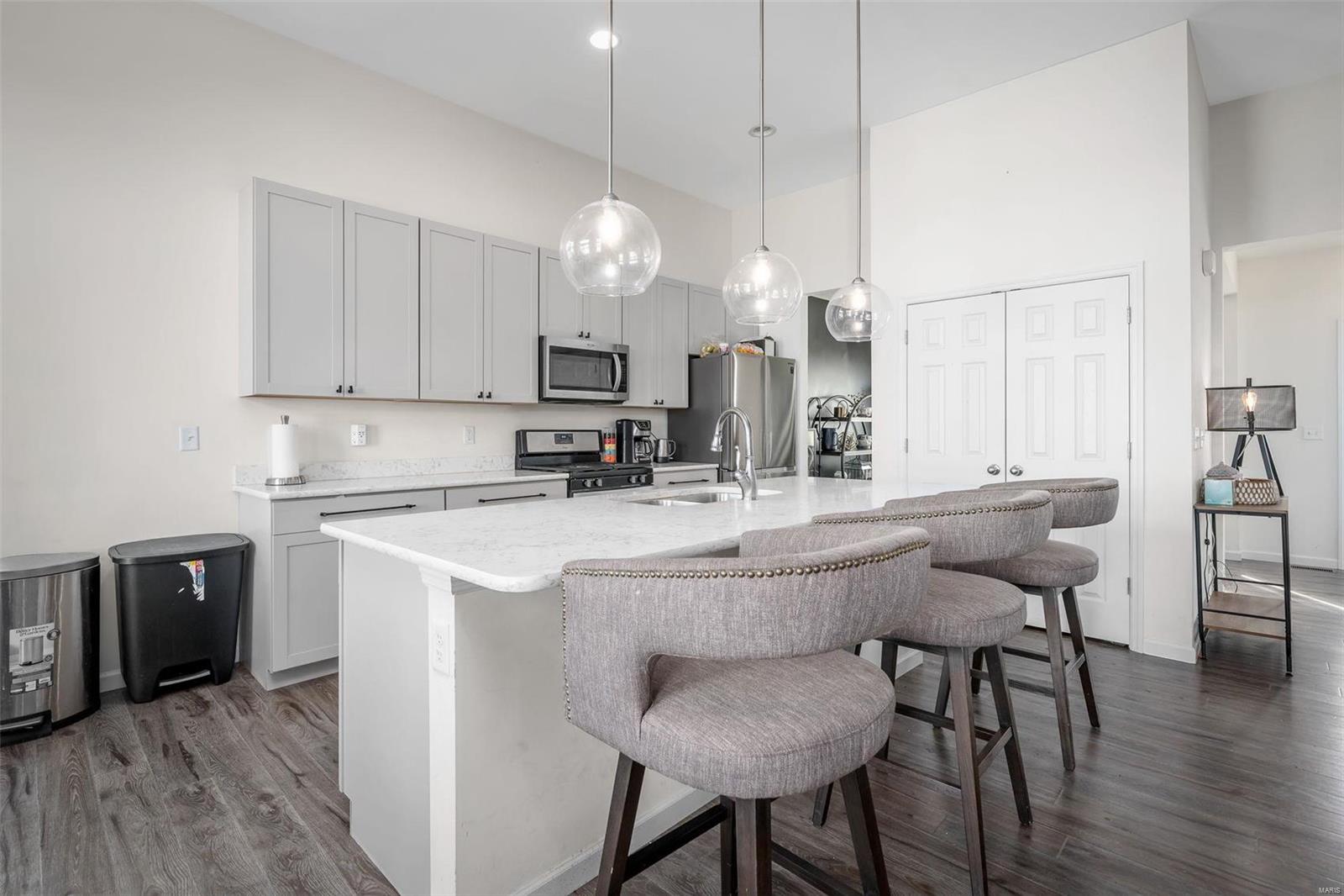 127 Countryshire Dr.