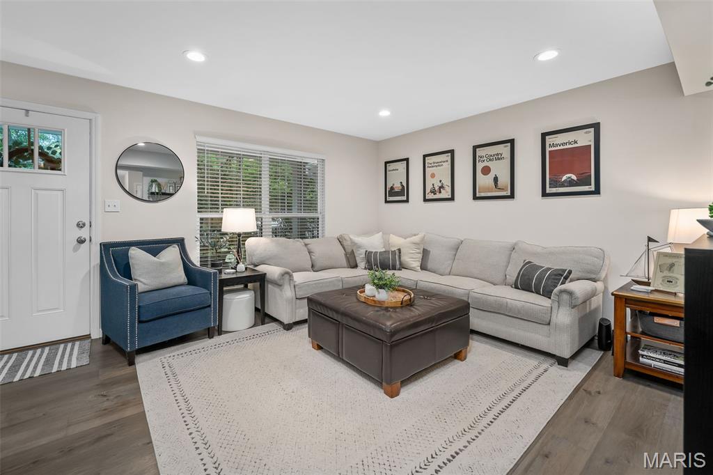 1059 Geyer Grove Unit: 10