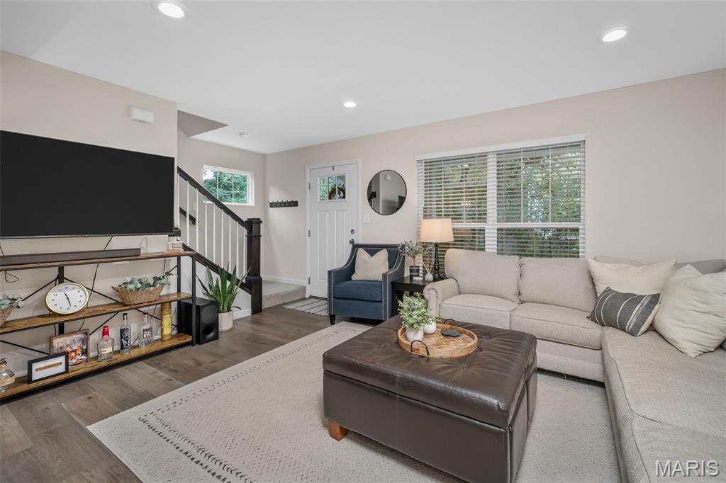 1059 Geyer Grove Unit: 10
