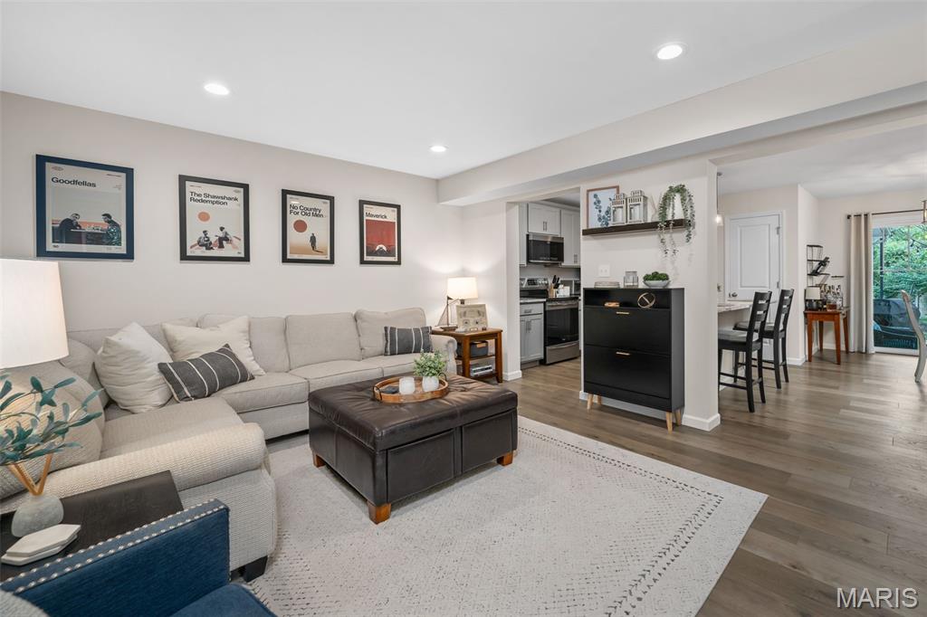 1059 Geyer Grove Unit: 10