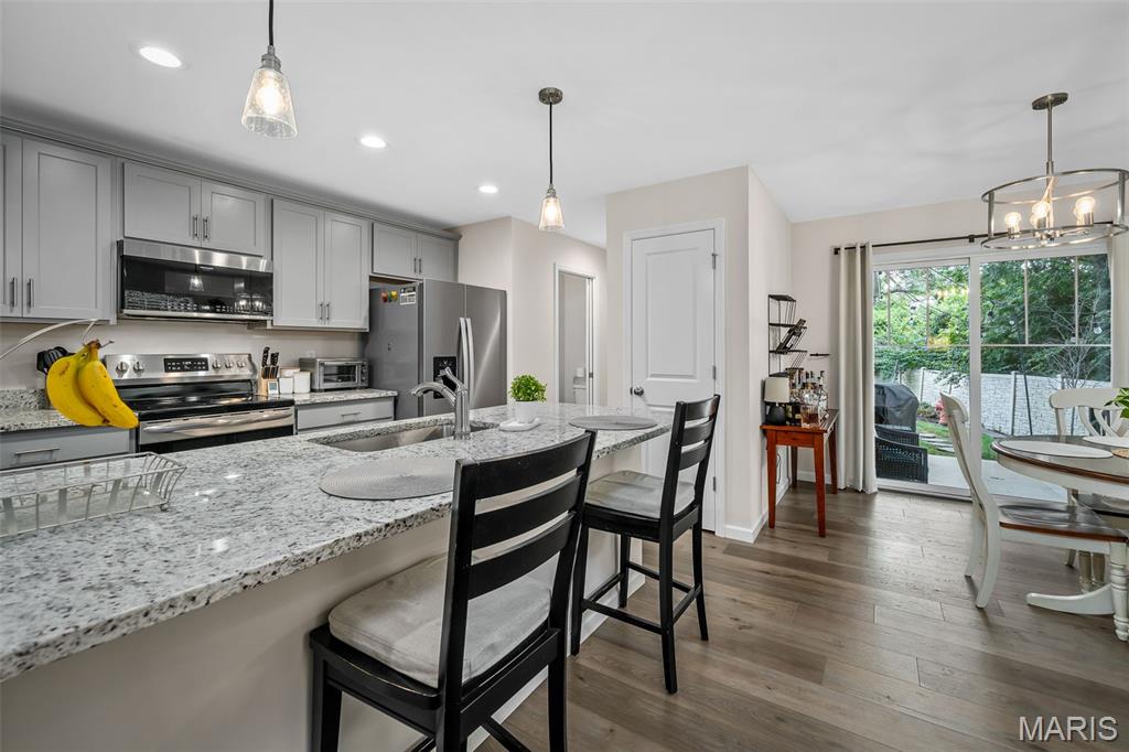 1059 Geyer Grove Unit: 10