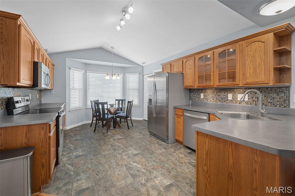 6 Quiet Meadow Court