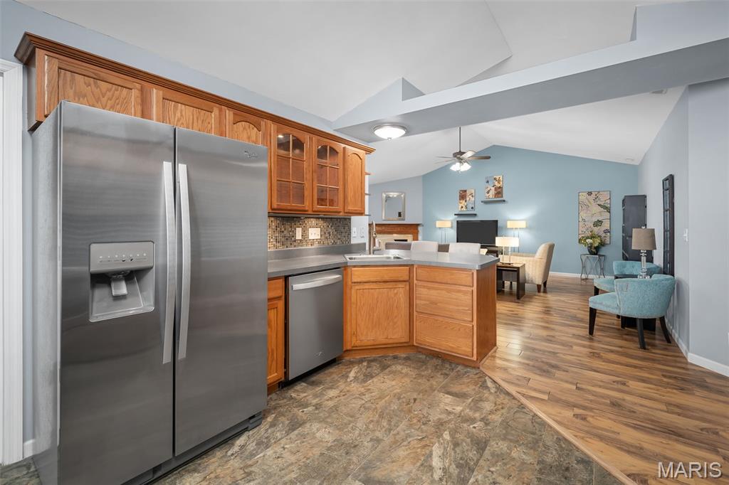 6 Quiet Meadow Court