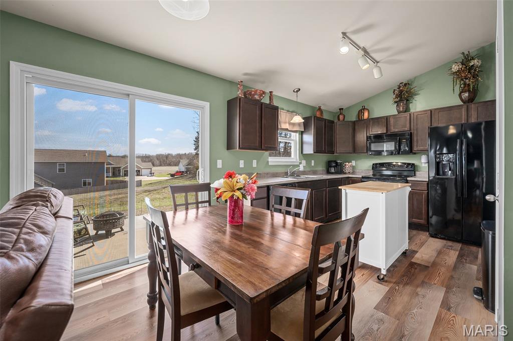 36 Hunters Pointe Drive