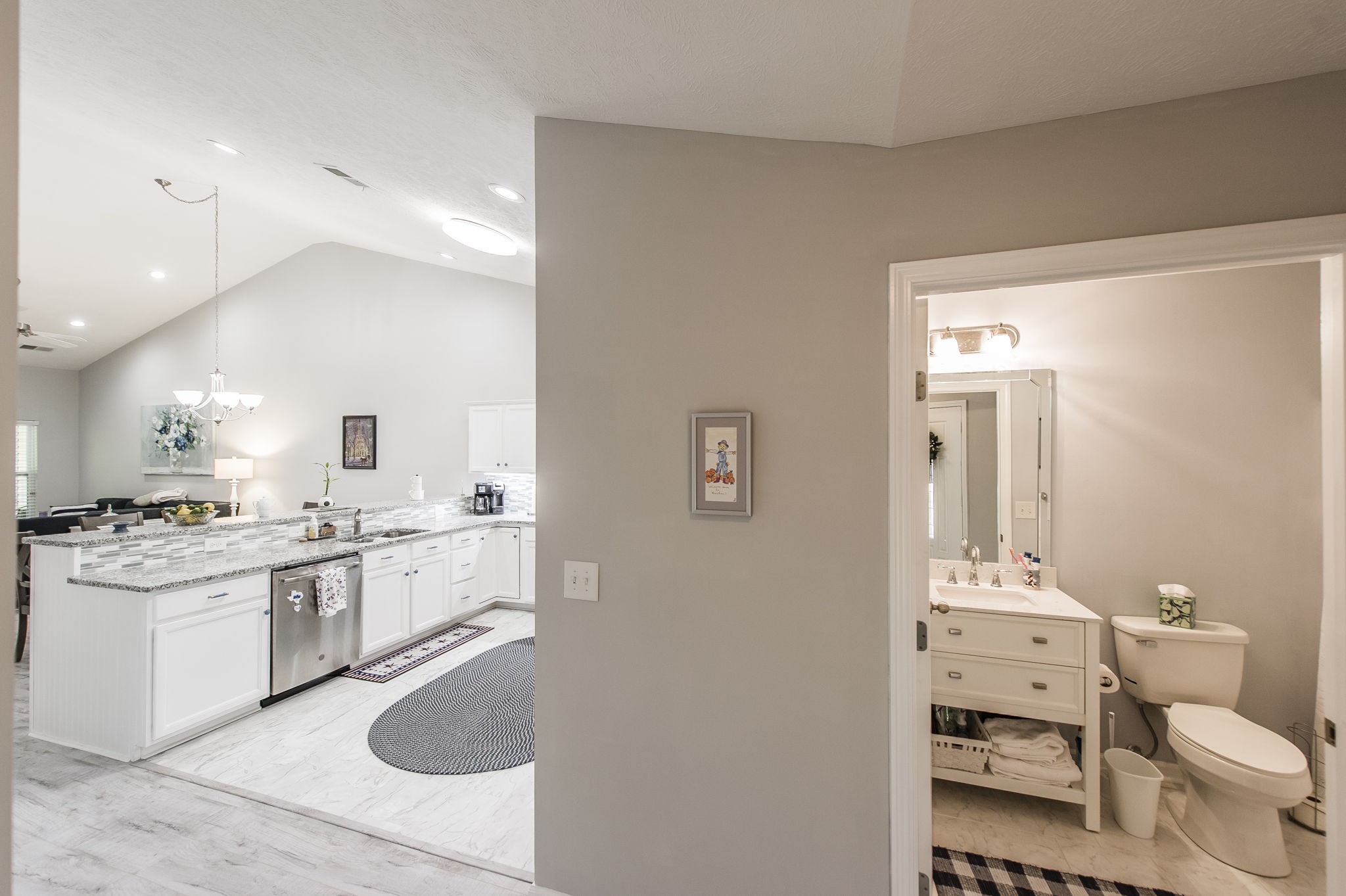 395 Devon Chase Hl Unit: 2803