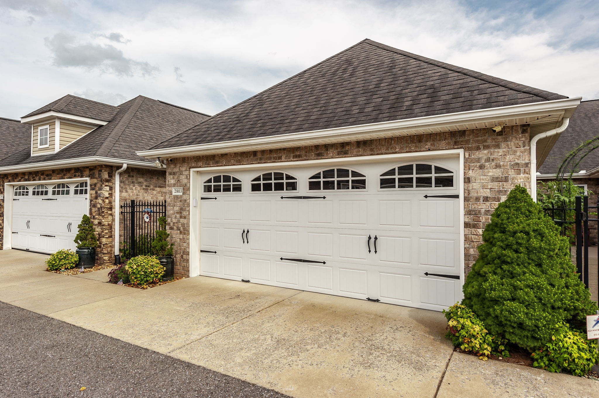 395 Devon Chase Hl Unit: 2803