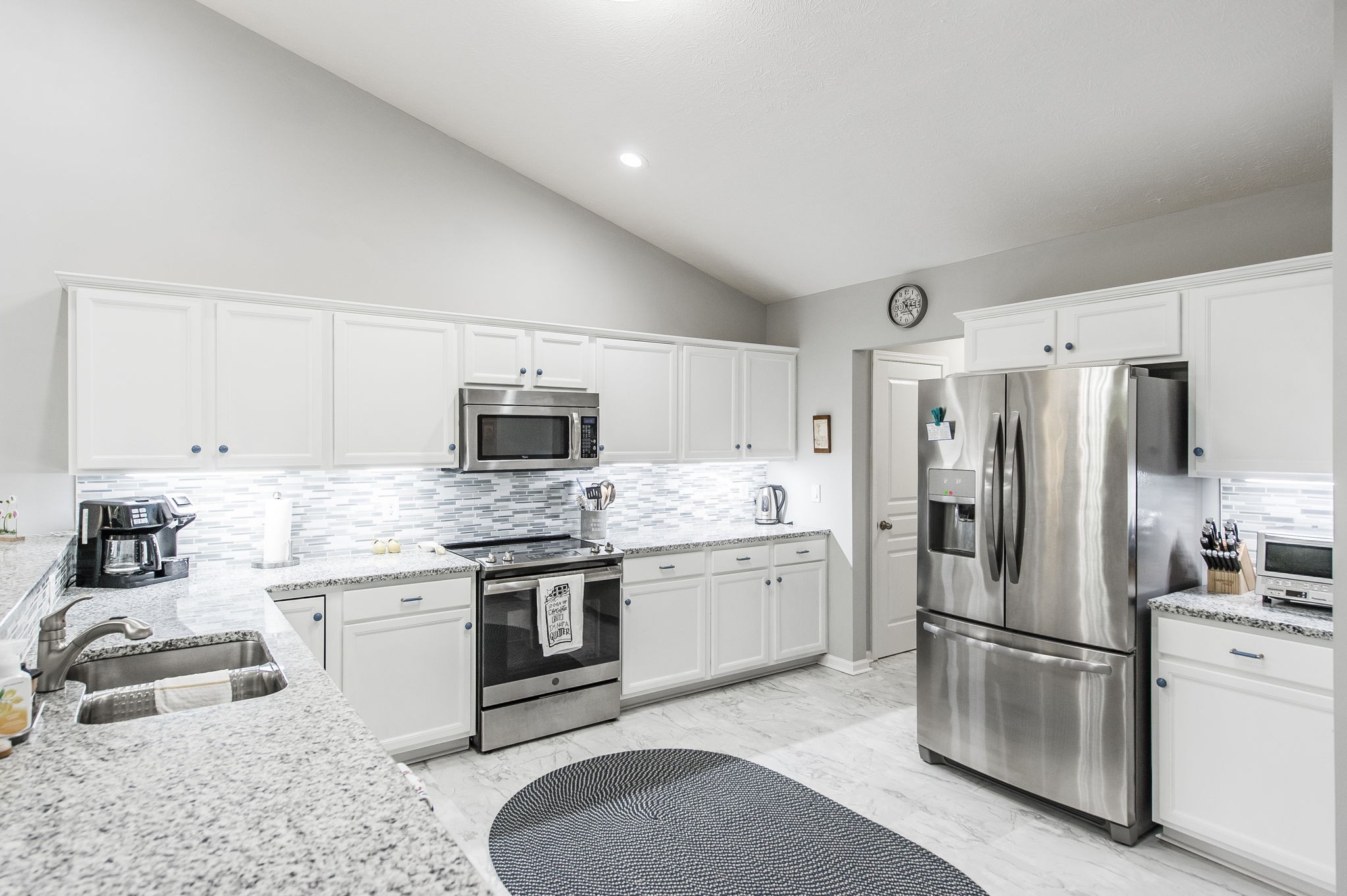 395 Devon Chase Hl Unit: 2803