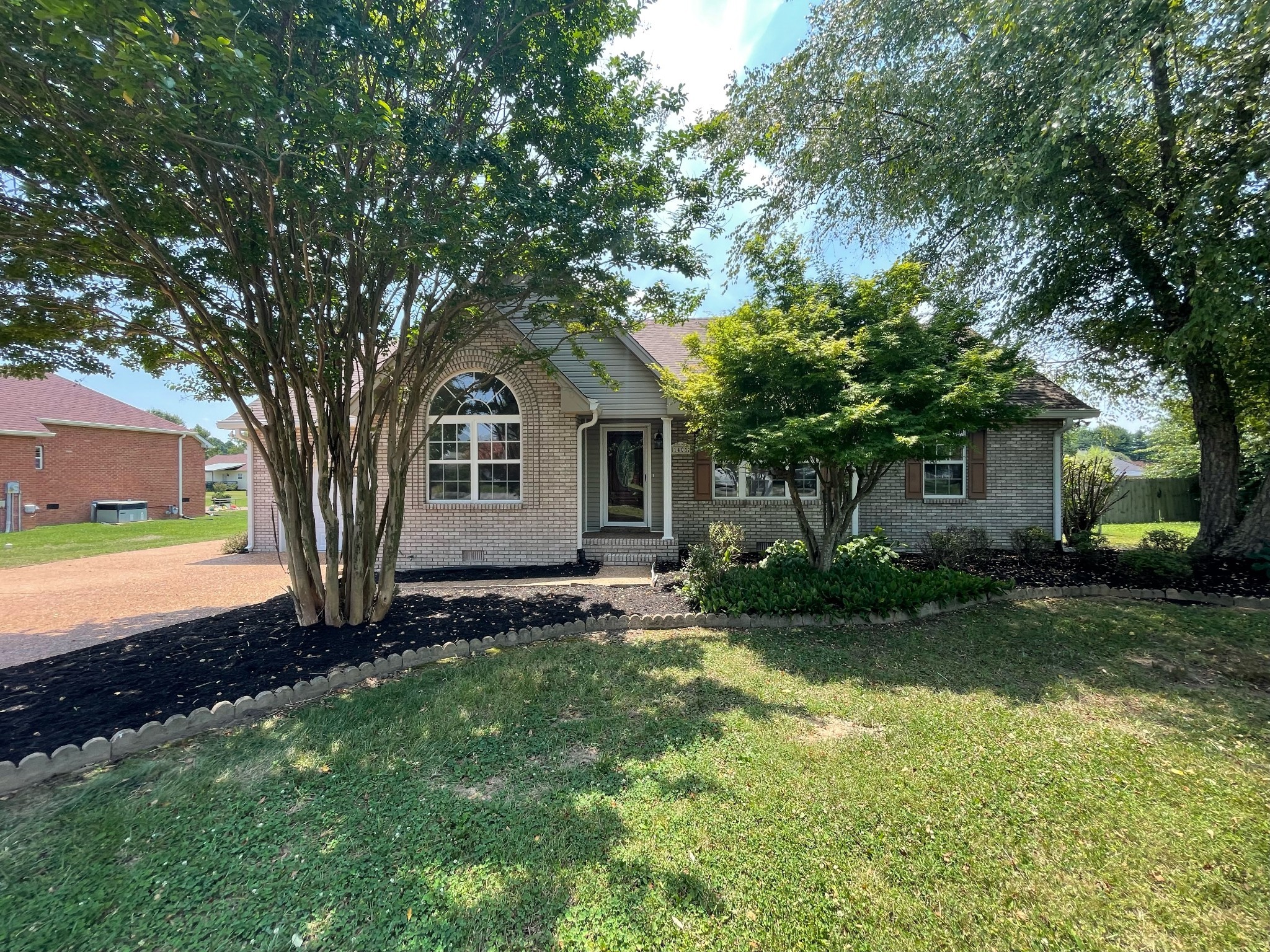 1401 Andrea Ln