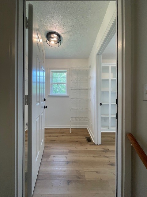 1401 Andrea Ln
