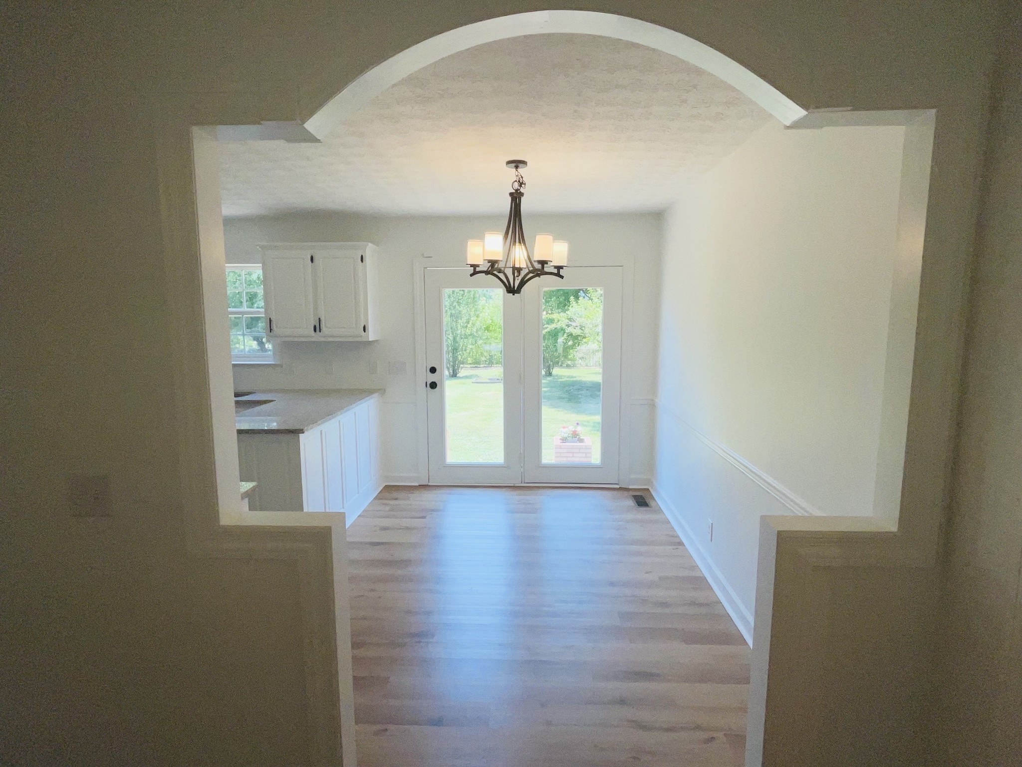 1401 Andrea Ln
