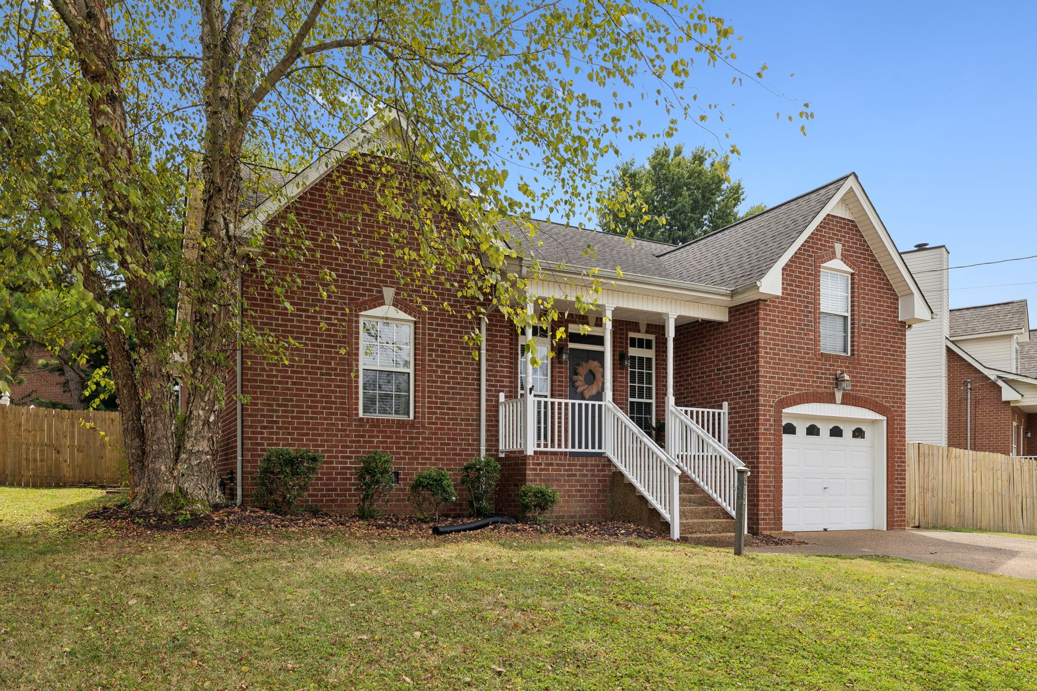 312 Lone Oak Dr