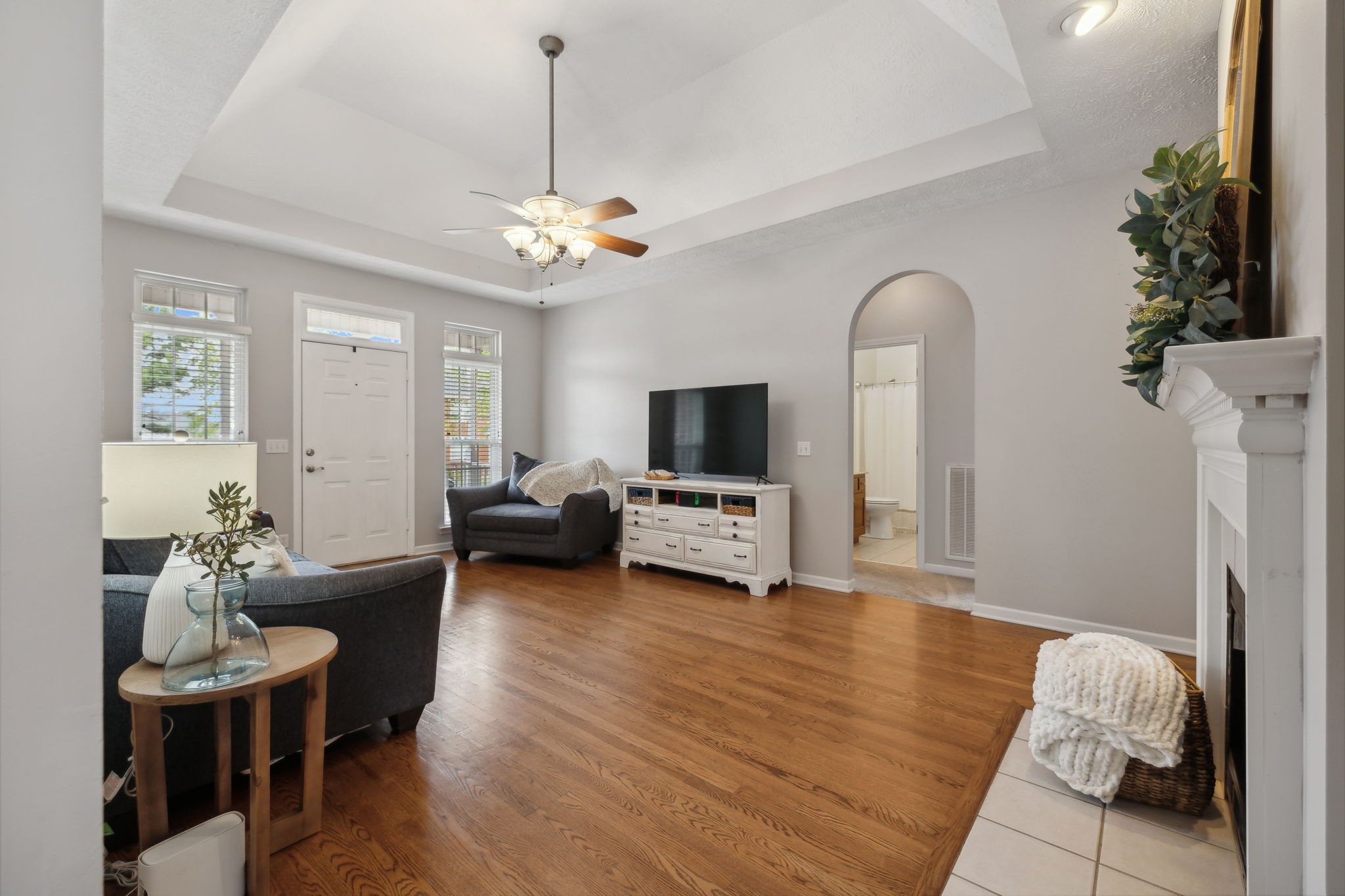 312 Lone Oak Dr