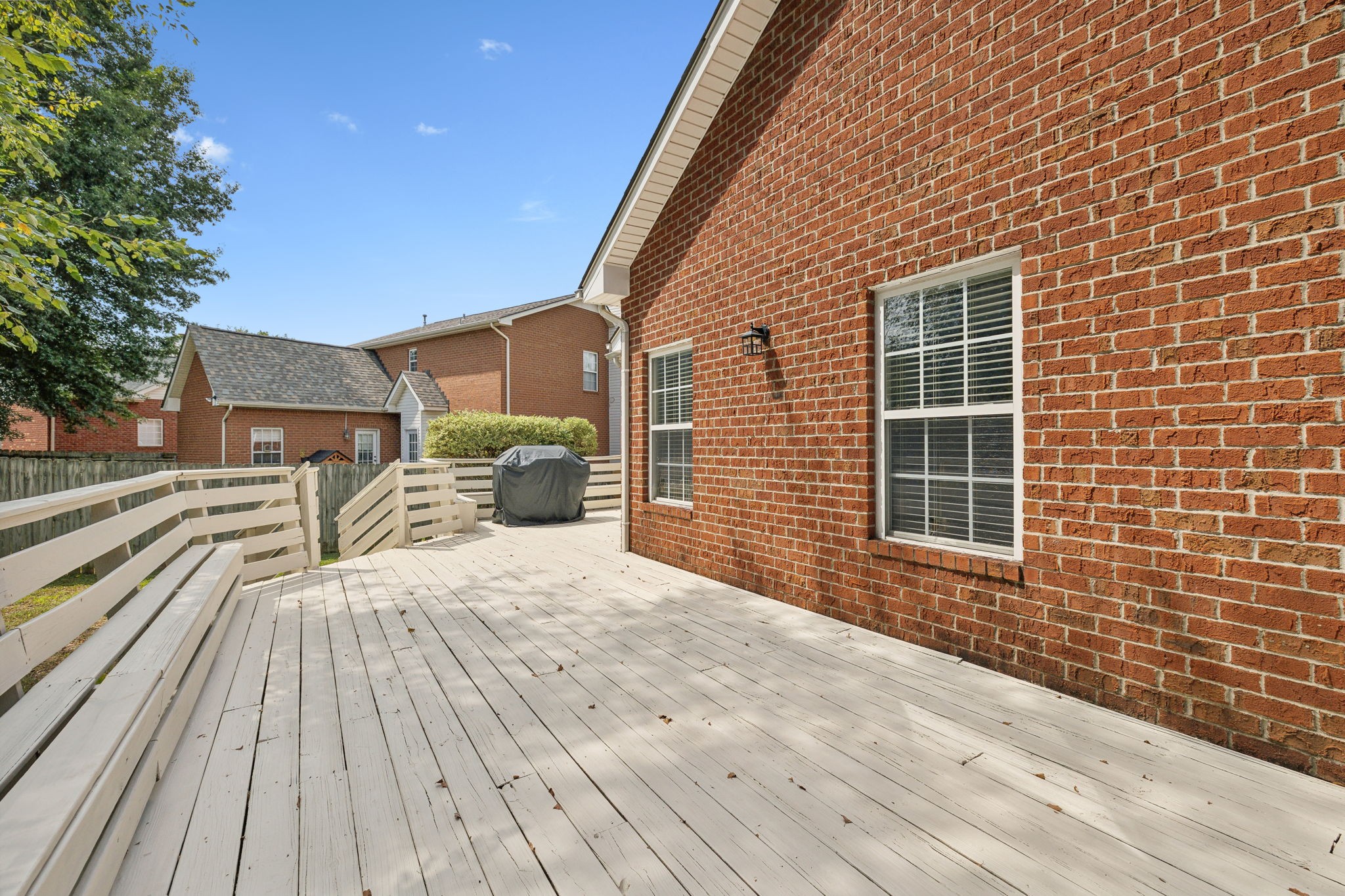 312 Lone Oak Dr