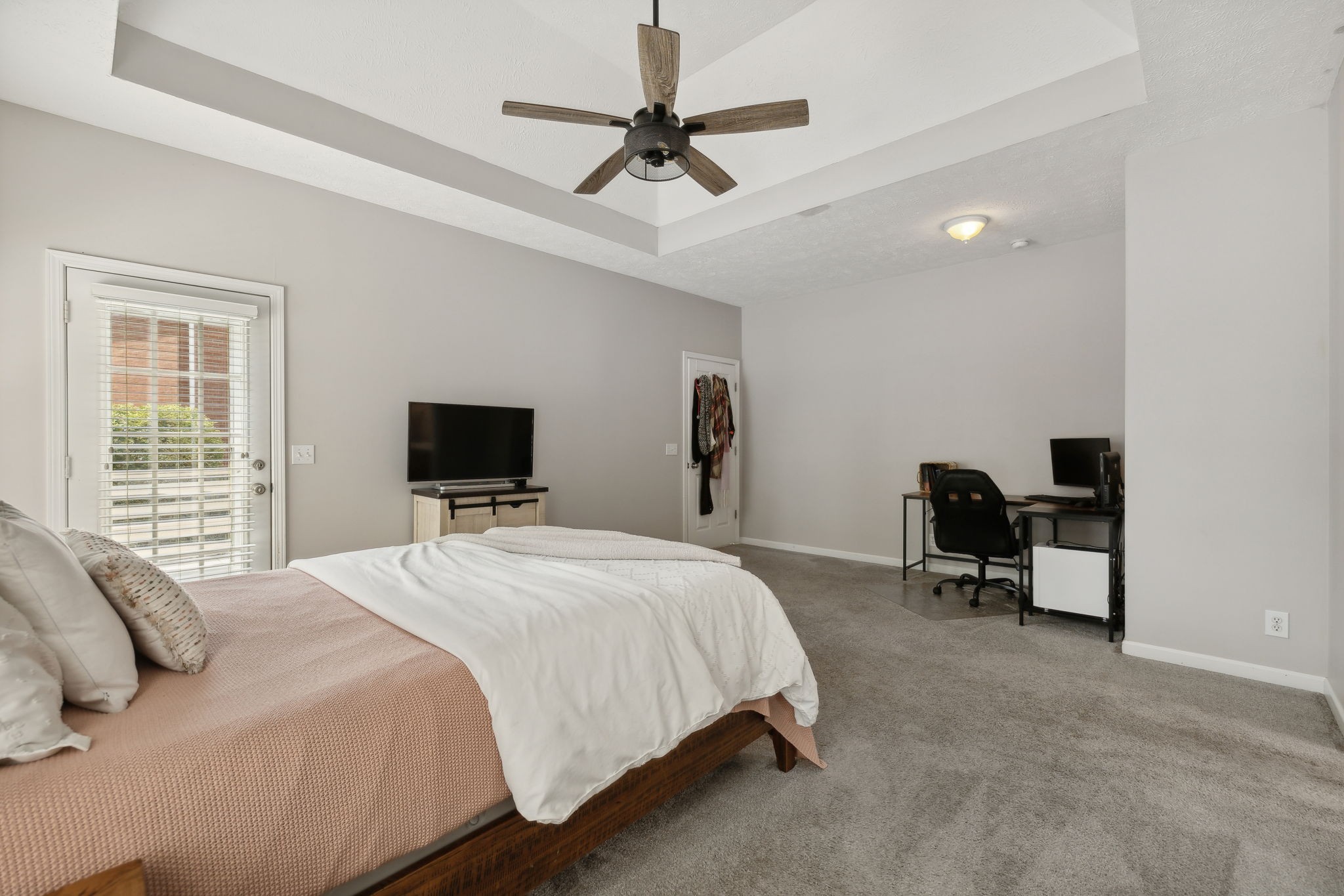 312 Lone Oak Dr
