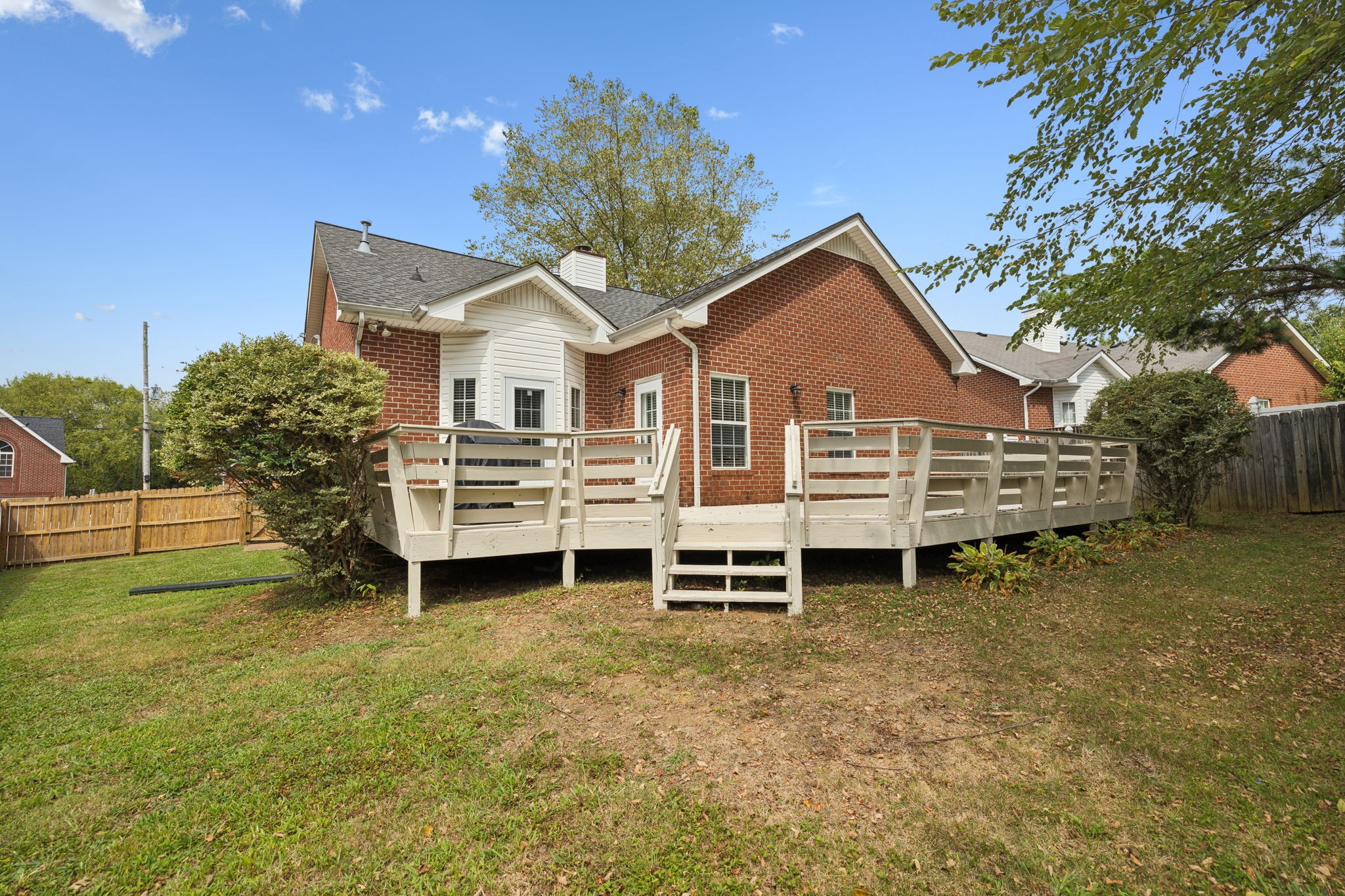 312 Lone Oak Dr