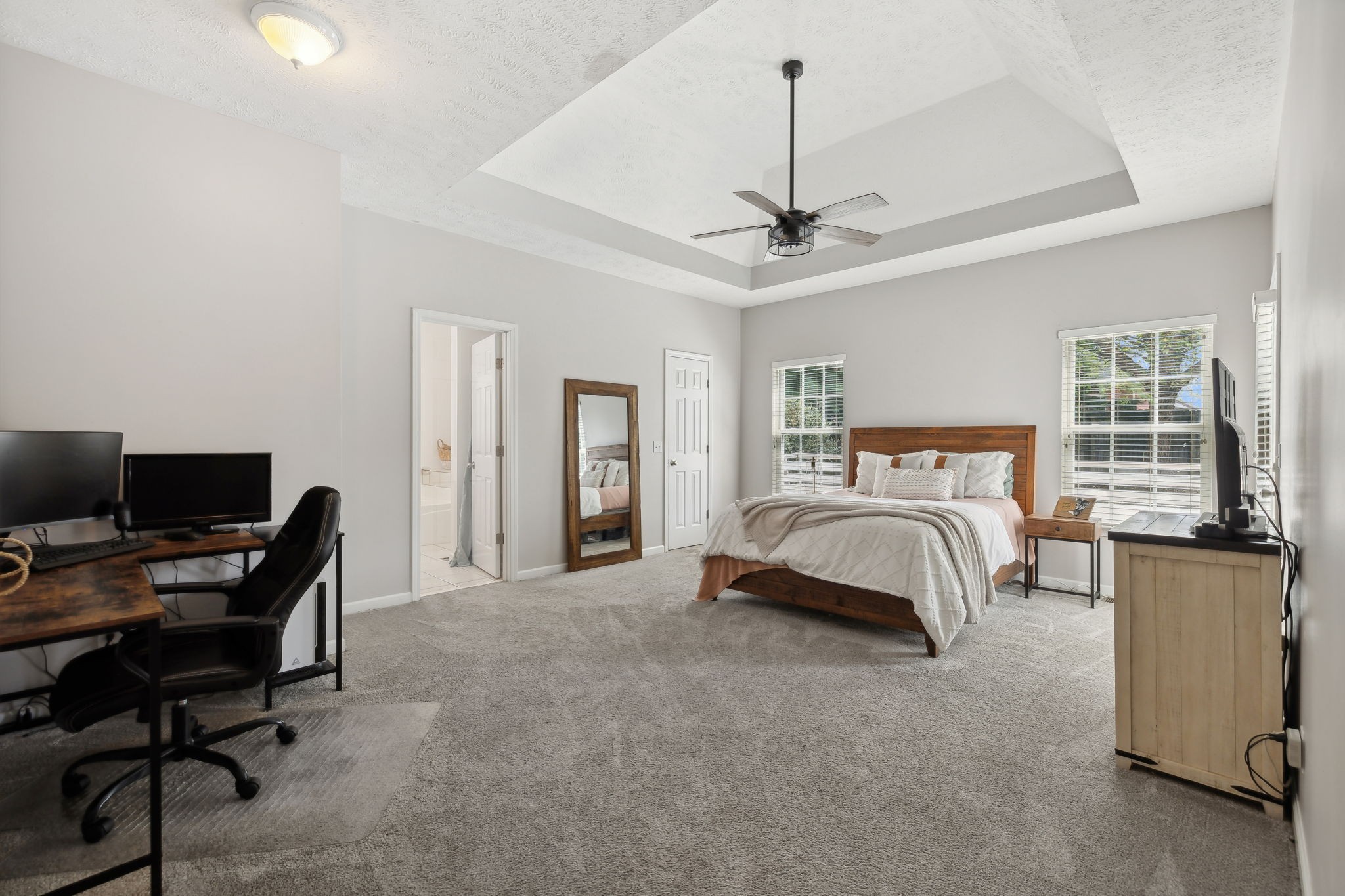 312 Lone Oak Dr