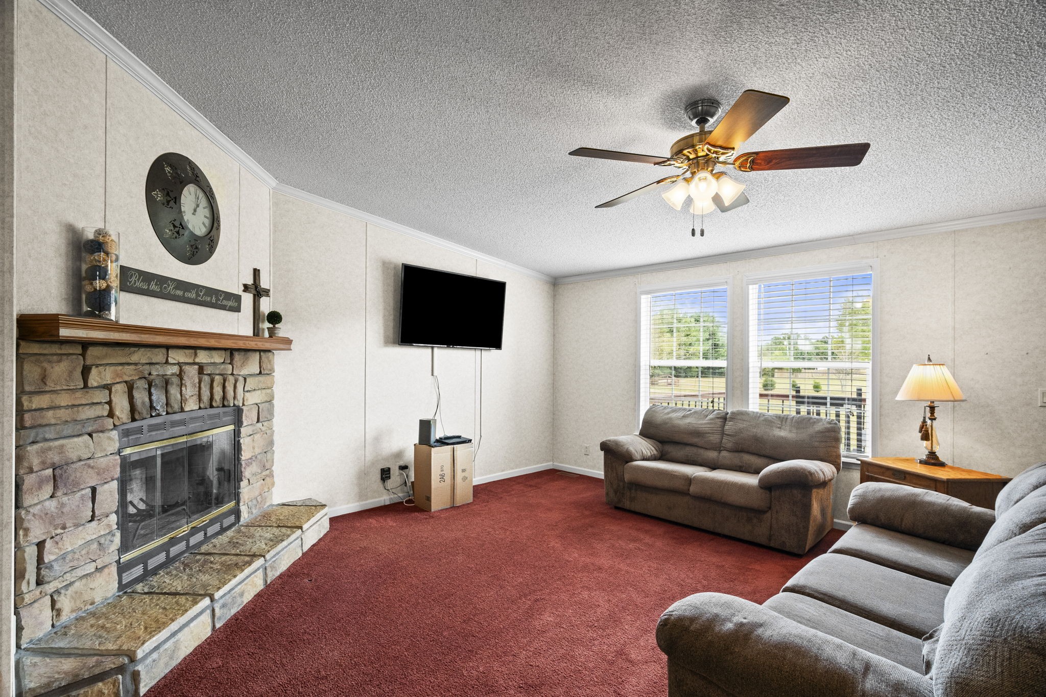 134 E Biggs Rd
