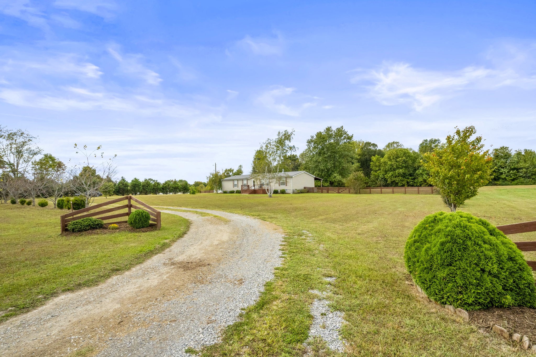 134 E Biggs Rd