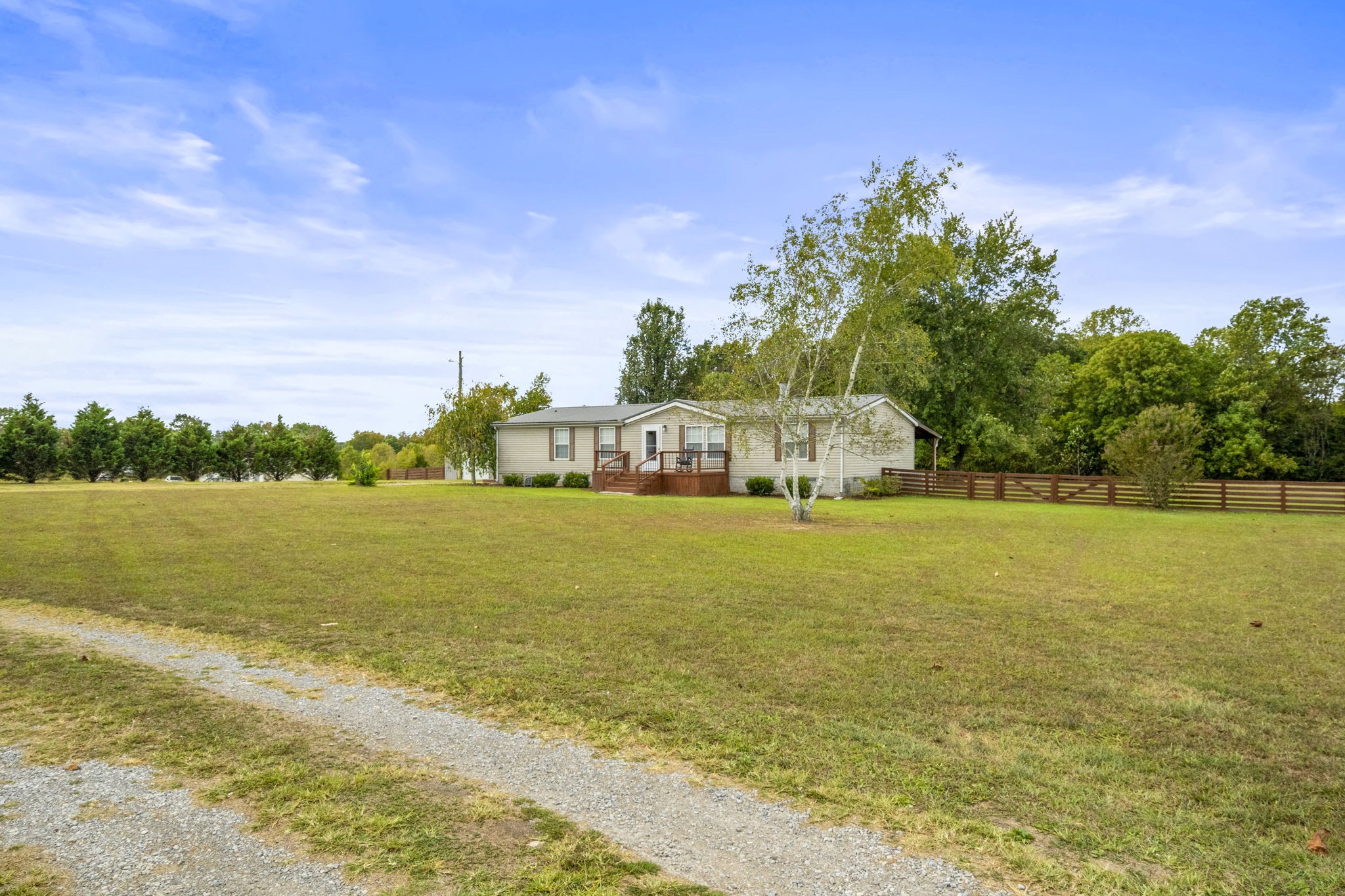 134 E Biggs Rd