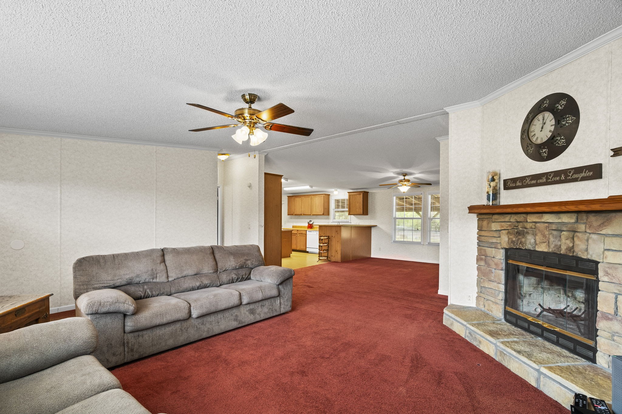 134 E Biggs Rd